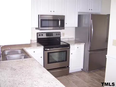 17 Sanders Rd, Benson, NC 27504 photo 3