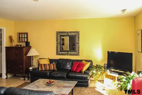 8305 Pinecrest Rd, Raleigh, NC 27613 photo 4