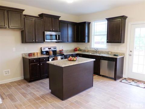 42 Quebec Dr, Selma, NC 27576 photo 5
