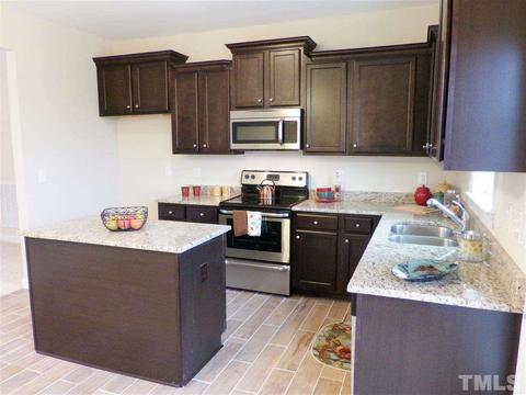 42 Quebec Dr, Selma, NC 27576 photo 8