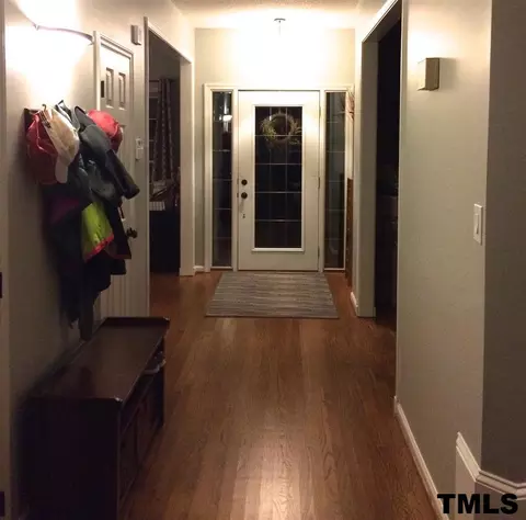 102 Maldon Dr, Cary, NC 27513 photo 3