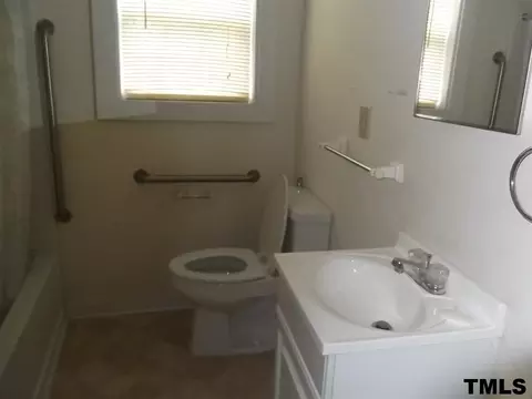 1260 Pointer St, Roxboro, NC 27573 photo 10