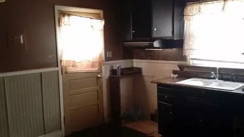 2204 Taylor St, Durham, NC 27703 photo 3