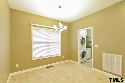 2015 Sinclair Trce, Burlington, NC 27215 photo 9