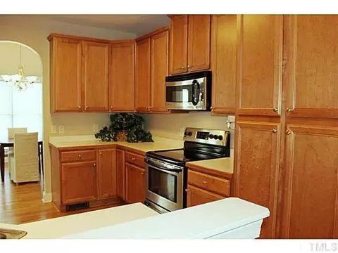429 Longbourn Dr, Wake Forest, NC 27587 photo 2