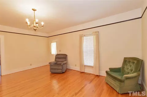 400 E Forrest Dr, Mebane, NC 27302 photo 2