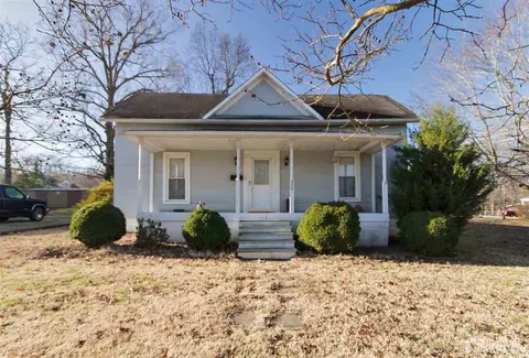 400 E Forrest Dr, Mebane, NC 27302 photo 1