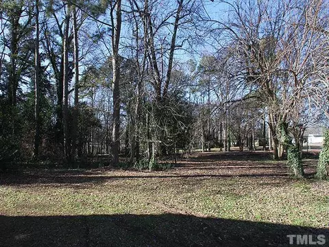 221 Colleton Rd, Raleigh, NC 27610 photo 14