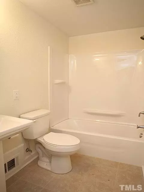 221 Colleton Rd, Raleigh, NC 27610 photo 7