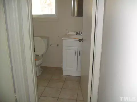 10 Kramer Pl, Durham, NC 27703 photo 4