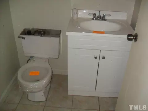 10 Kramer Pl, Durham, NC 27703 photo 6
