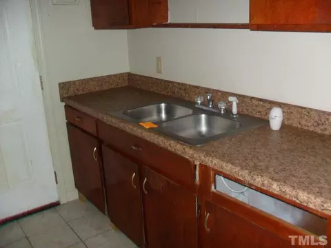 10 Kramer Pl, Durham, NC 27703 photo 9