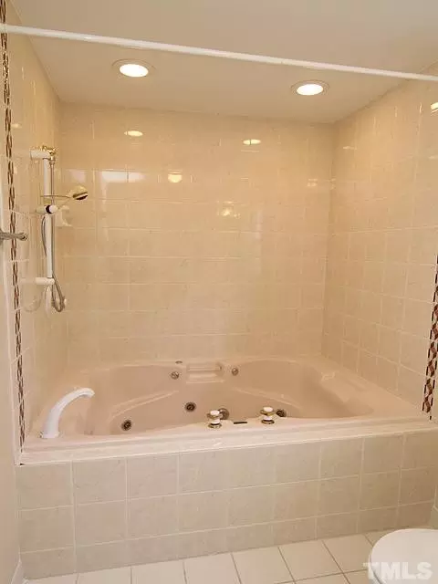 4500 Connell Dr, Raleigh, NC 27612 photo 22