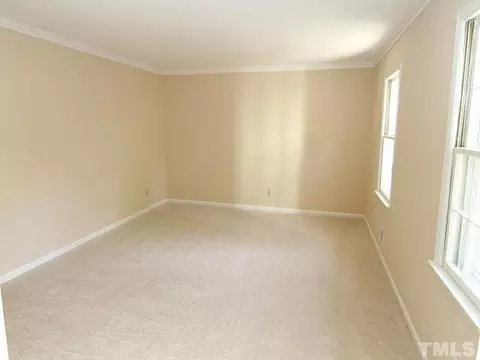4500 Connell Dr, Raleigh, NC 27612 photo 7
