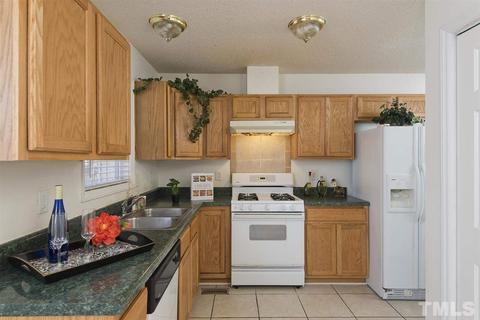 7 Round Spring Ln, Durham, NC 27712 photo 9