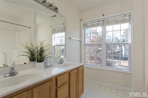 7 Round Spring Ln, Durham, NC 27712 photo 13