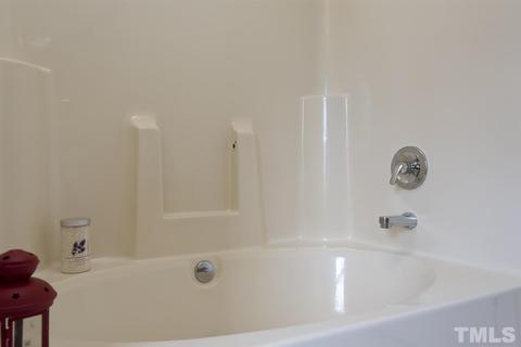 7 Round Spring Ln, Durham, NC 27712 photo 14