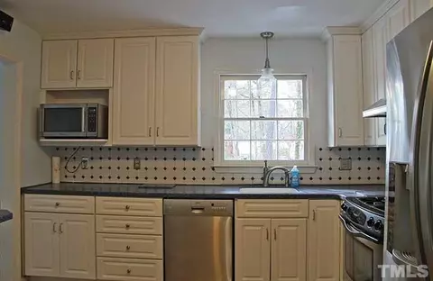 6 Winthrop Ct, Durham, NC 27707 photo 8