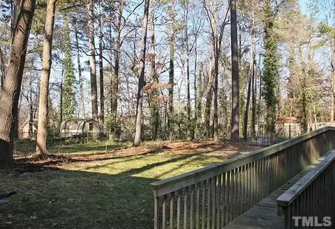 6 Winthrop Ct, Durham, NC 27707 photo 4
