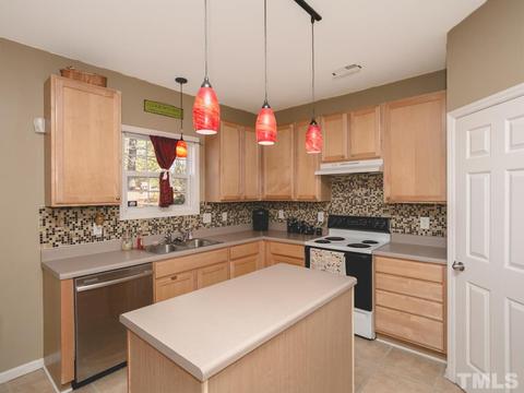 201 Stoney Dr, Durham, NC 27703 photo 2