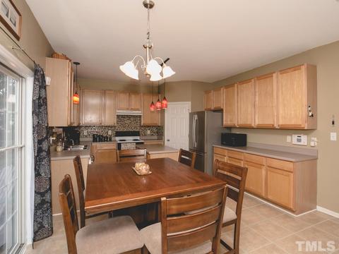201 Stoney Dr, Durham, NC 27703 photo 4