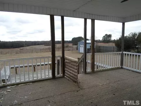 32 Lilly Ct, Angier, NC 27501 photo 3