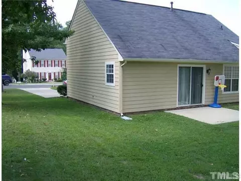 3107 Trinness Dr, Durham, NC 27707 photo 4