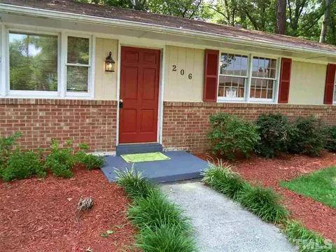206 Park Ave, Smithfield, NC 27577 photo 2