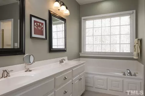 310 Summers Walk Cir, Garner, NC 27529 photo 12