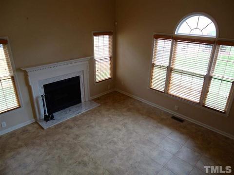 102 Frohlich Dr, Cary, NC 27513 photo 2