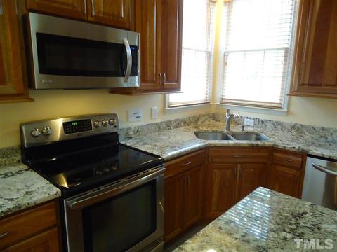 102 Frohlich Dr, Cary, NC 27513 photo 10