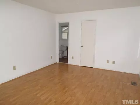 904 Limerick Ln, Durham, NC 27713 photo 9