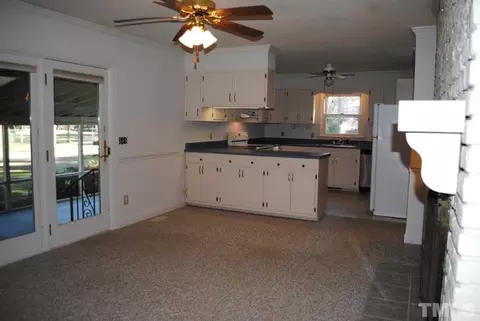 208 W Stevens St, Smithfield, NC 27577 photo 8