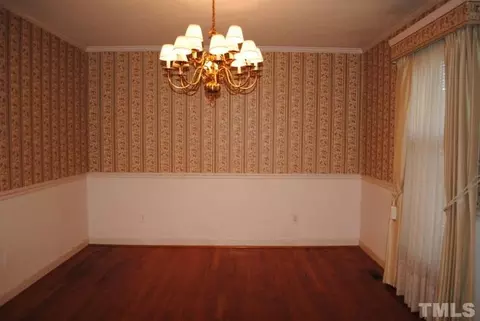 208 W Stevens St, Smithfield, NC 27577 photo 4