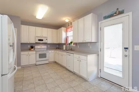 5705 Running Fox Ln, Durham, NC 27703 photo 8