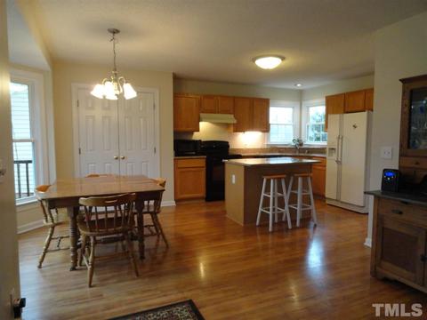 209 Lost Tree Ln, Cary, NC 27513 photo 3