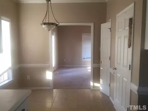 19 Edgecombe Ct, Smithfield, NC 27577 photo 6