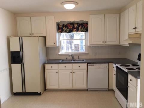 1810 Cannon Dr, Durham, NC 27705 photo 6