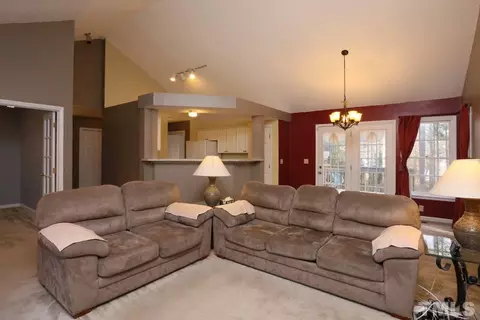 504 Chadbourne Dr, Durham, NC 27703 photo 7