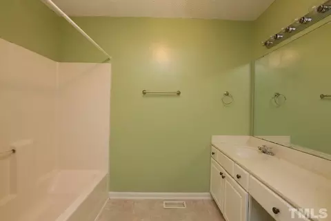 504 Chadbourne Dr, Durham, NC 27703 photo 20