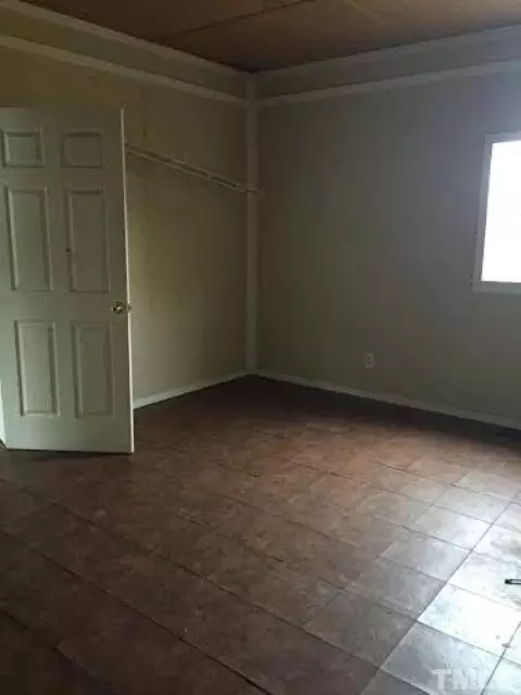 407 W F St, Erwin, NC 28339 photo 4
