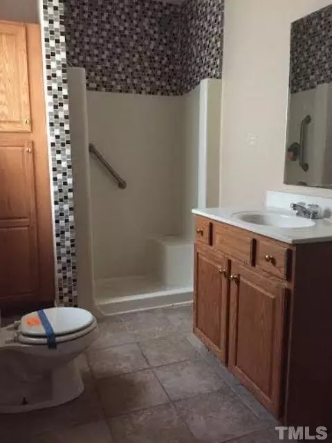 407 W F St, Erwin, NC 28339 photo 2