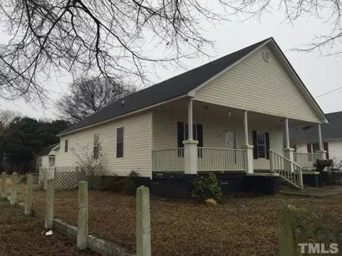 407 W F St, Erwin, NC 28339 photo 1
