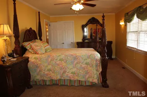 234 Oliver St, Pine Level, NC 27568 photo 15