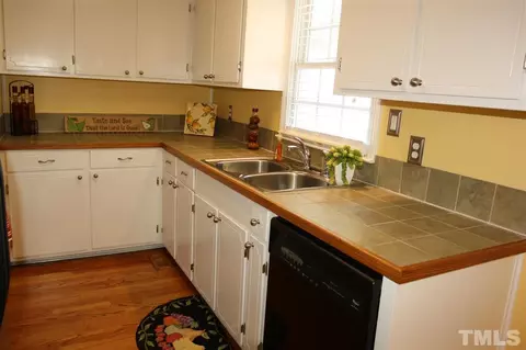 234 Oliver St, Pine Level, NC 27568 photo 9