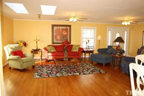234 Oliver St, Pine Level, NC 27568 photo 6