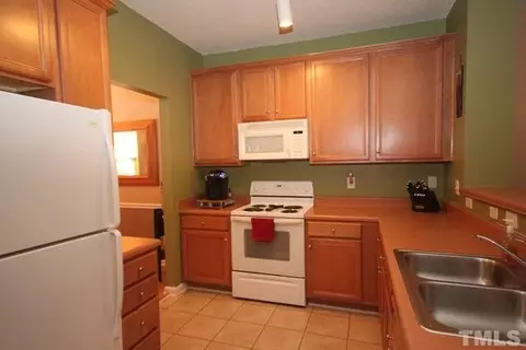 970 Cinnamon Dr, Durham, NC 27713 photo 4