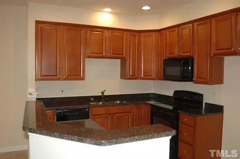 451 Panorama View Loop, Cary, NC 27519 photo 2