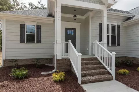 134 Crestline Dr, Selma, NC 27576 photo 2