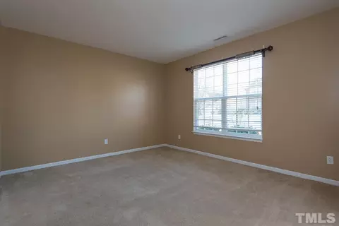 5507 Bennington Park Dr, Durham, NC 27703 photo 3